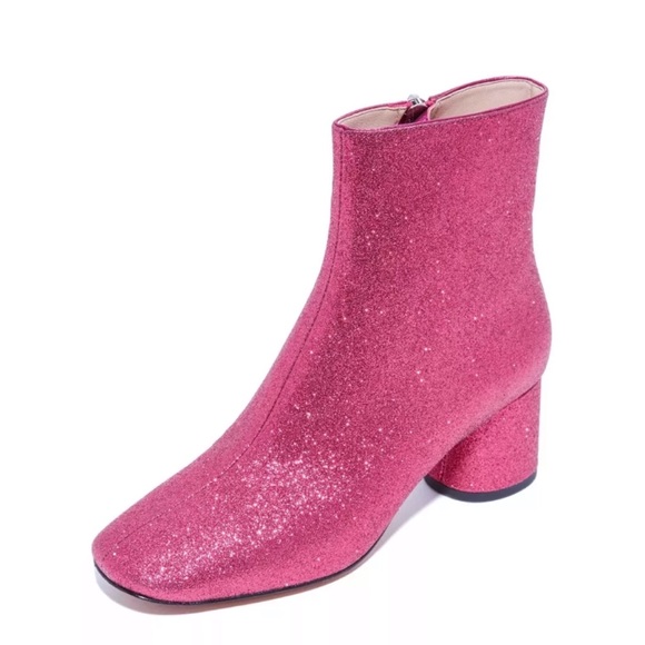 marc jacobs pink boots